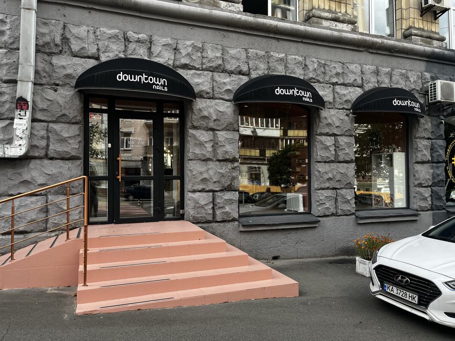 Продаж салону краси (манікюрна студія) на Січових Стрільців