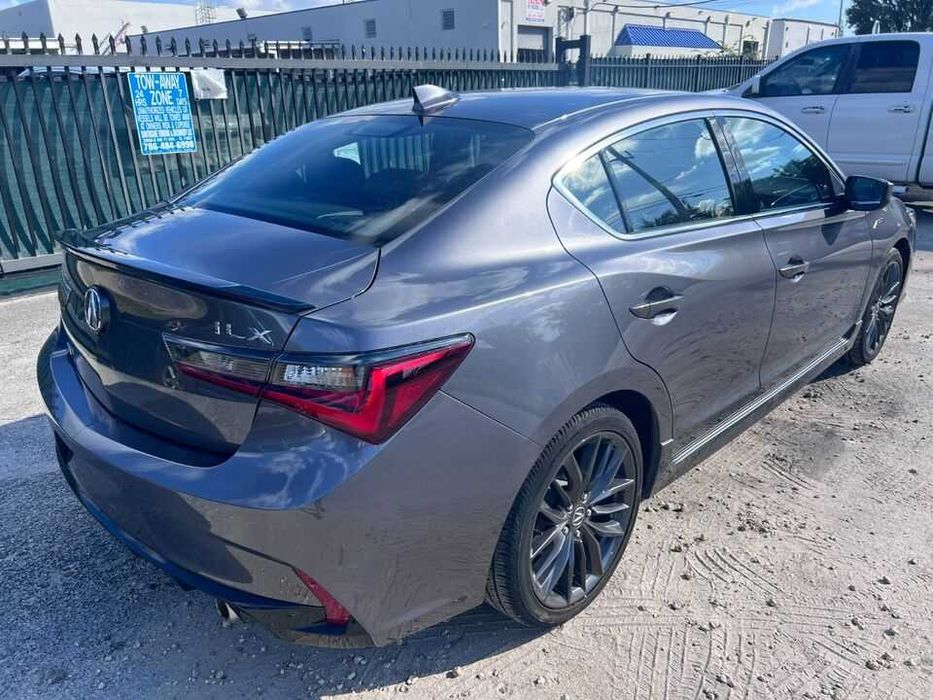2022    Acura    ILX