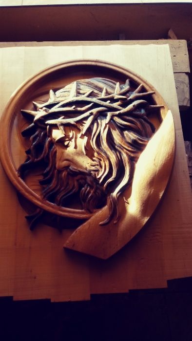 Jezus-Plaskorzezba-Drewno