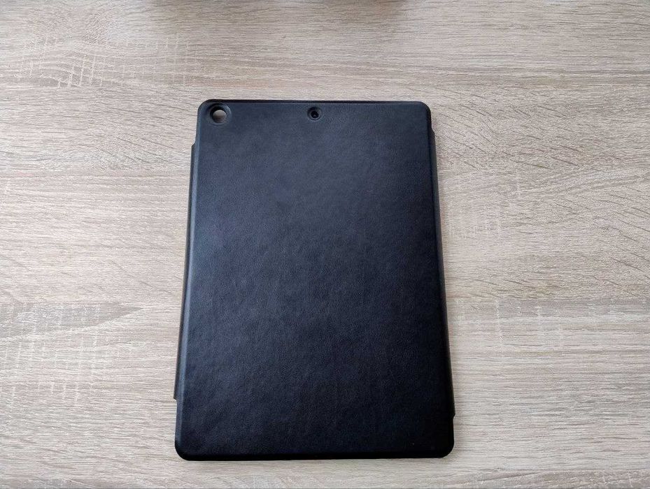 Чохол та захисне скло для iPad 9 10.2"