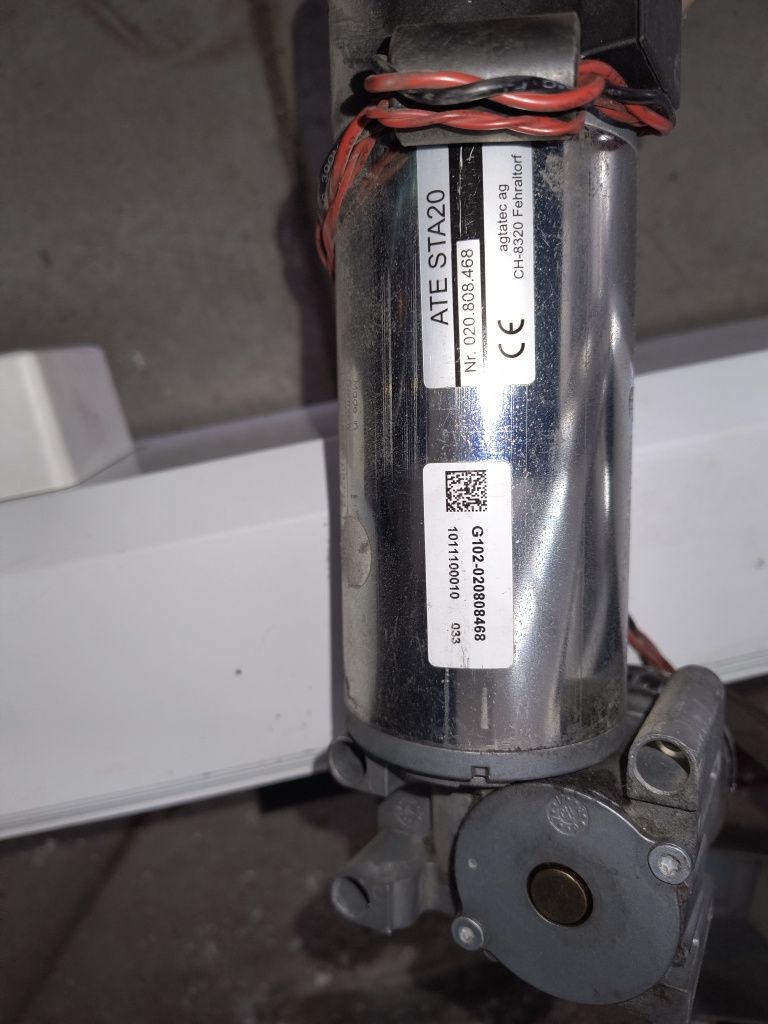 Drzwi automatyczne przesòwne