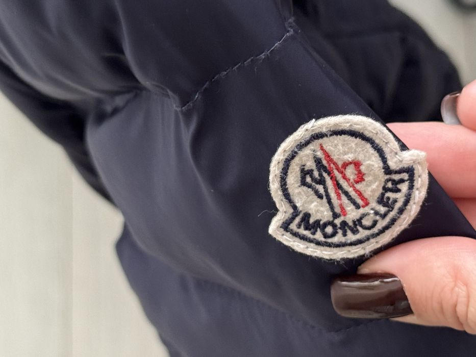 Пуховик Moncler