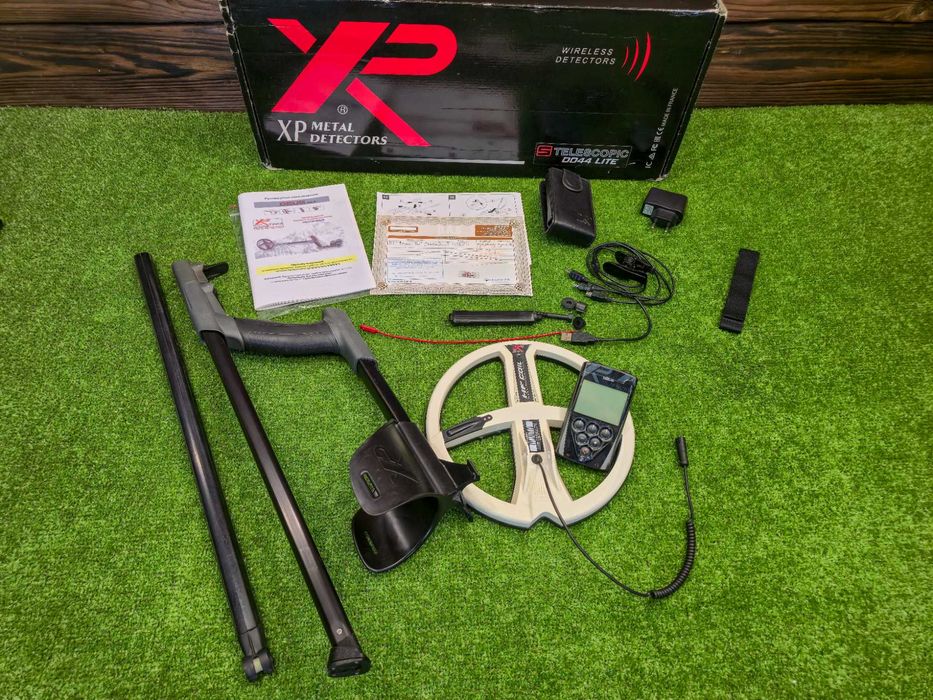 Металошукач XP DEUS 22.5 HF RC з блондинкою