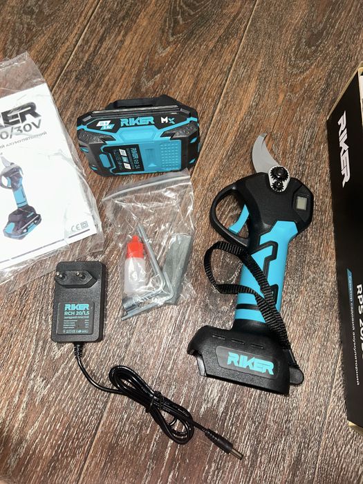 Секатор садовий акумуляторний RIKER RPS 20/30V (2 роки гарантії)