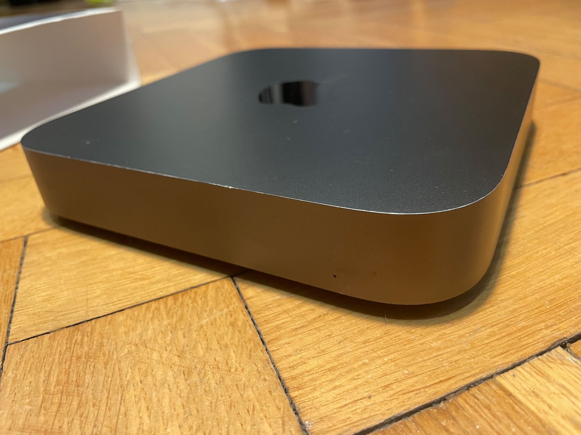 Mac mini 2018 / Intel Core i7 3,2 GHz / 32 GB RAM / 512 GB SSD