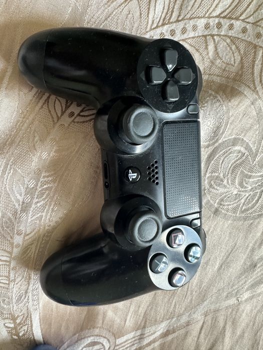 PS4 512 GB • 2 геймпади • Все працює