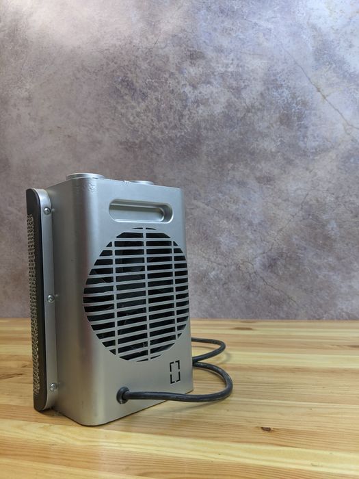 Керамічний підлоговий тепловентилятор-дуйка