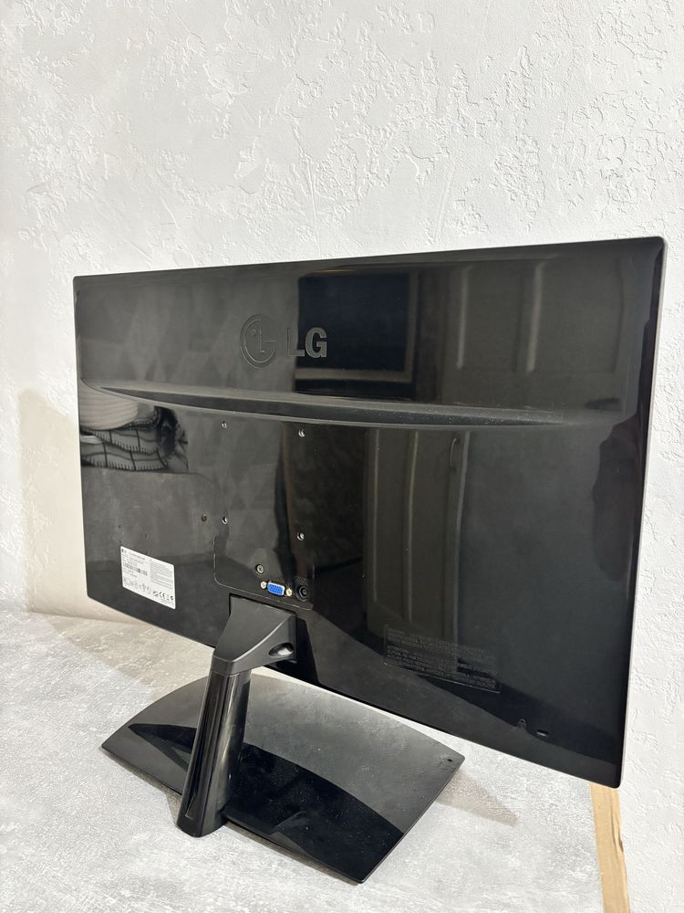 Монітор для компʼютера LG flatron