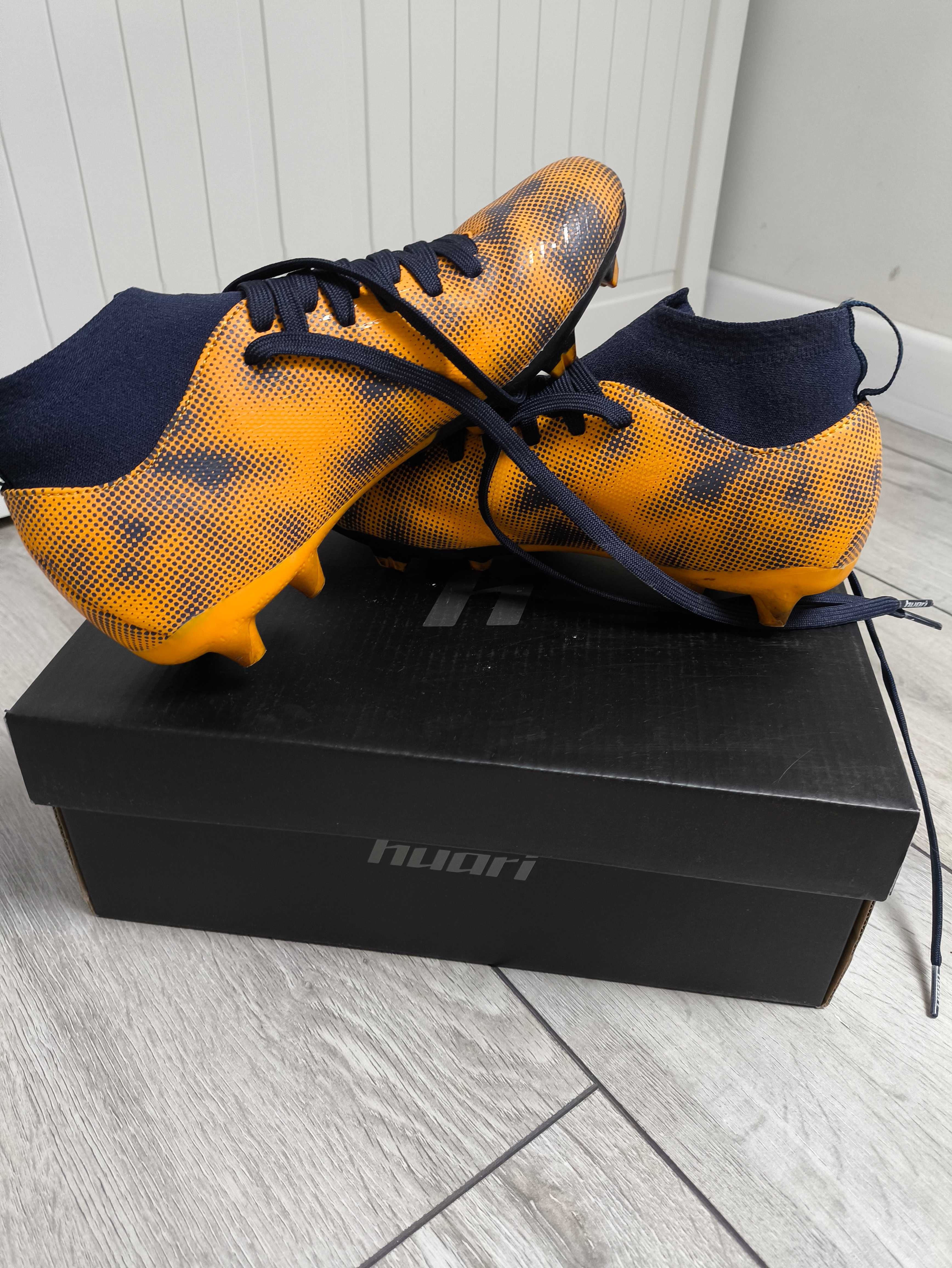 Buty piłkarskie dla chłopca