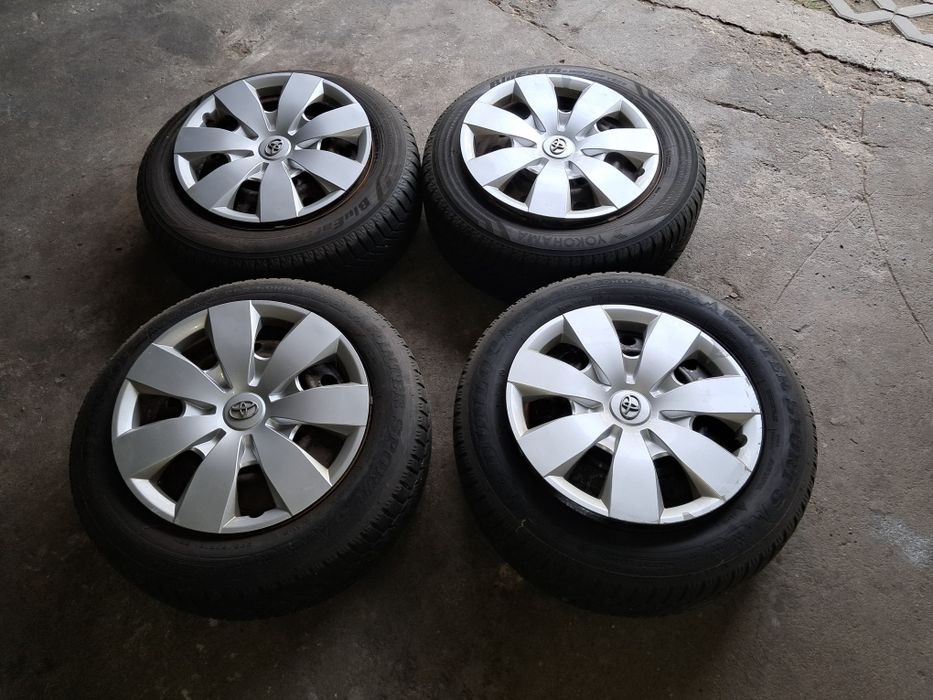 Kola zimowe 16 cali z kołpakami Toyota Avensis t27 5x114,3  et39