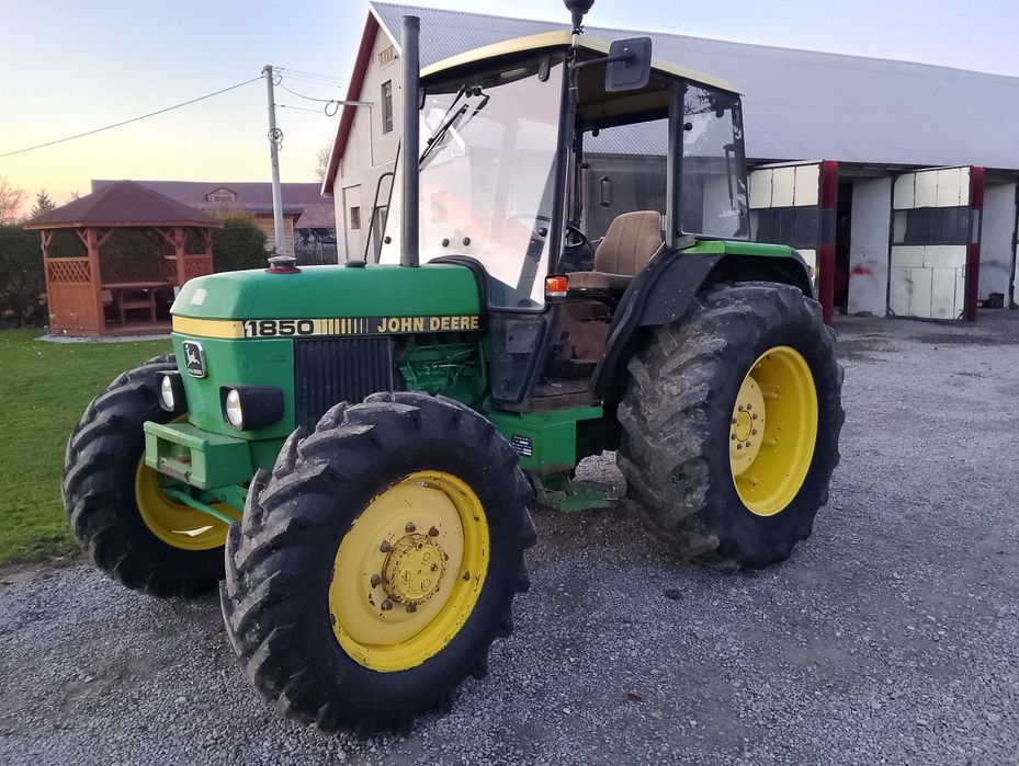 John Deere  nie MF, Renault