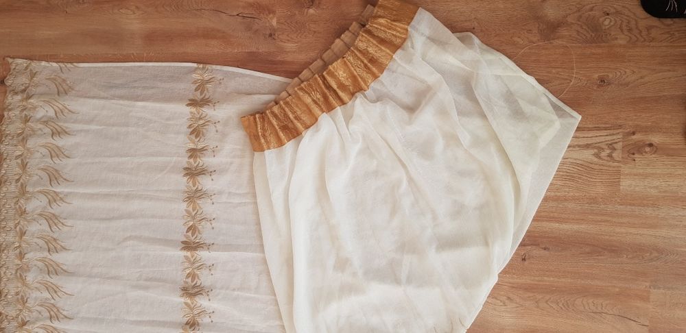 Firana na okno balkonowe ecru gipiura złoty pas u góry