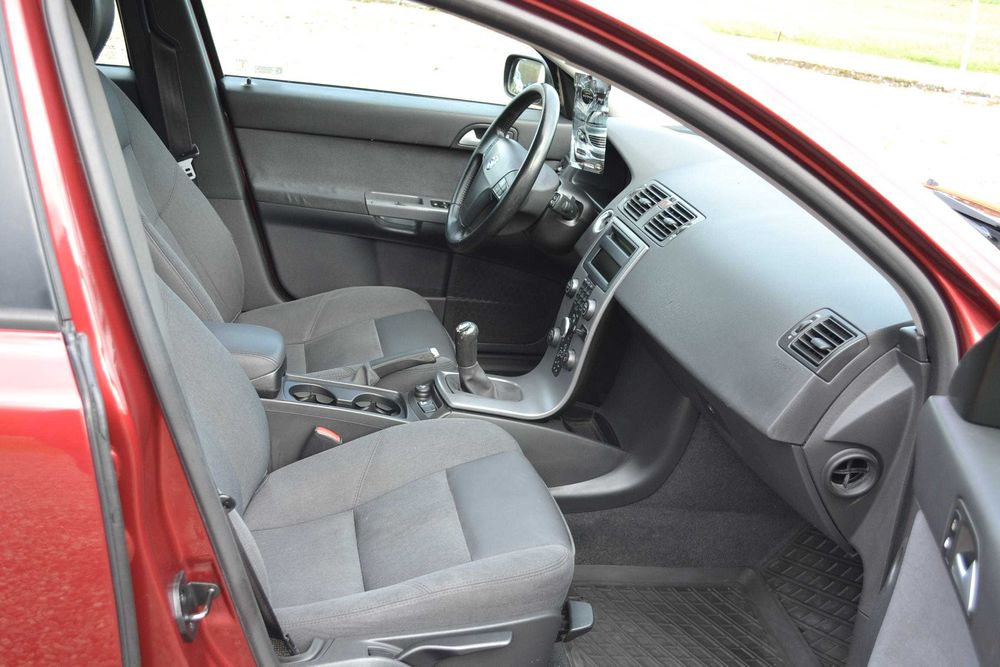 Volvo - V50  1.8 cm benzyna , klima , super stan , okazja !