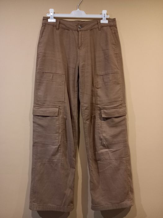 Brązowe spodnie damskie cargo