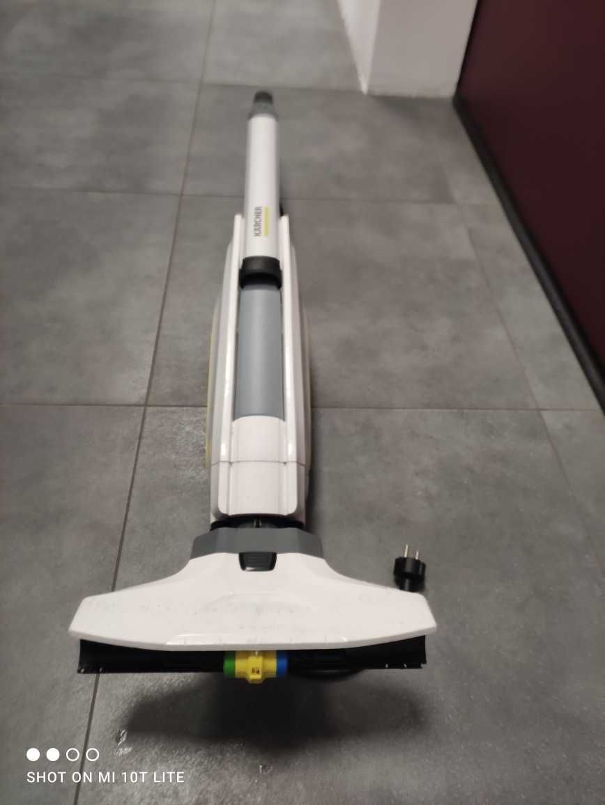 Mop elektryczny Karcher FC 5 Premium Home Line 1.055-560.0
