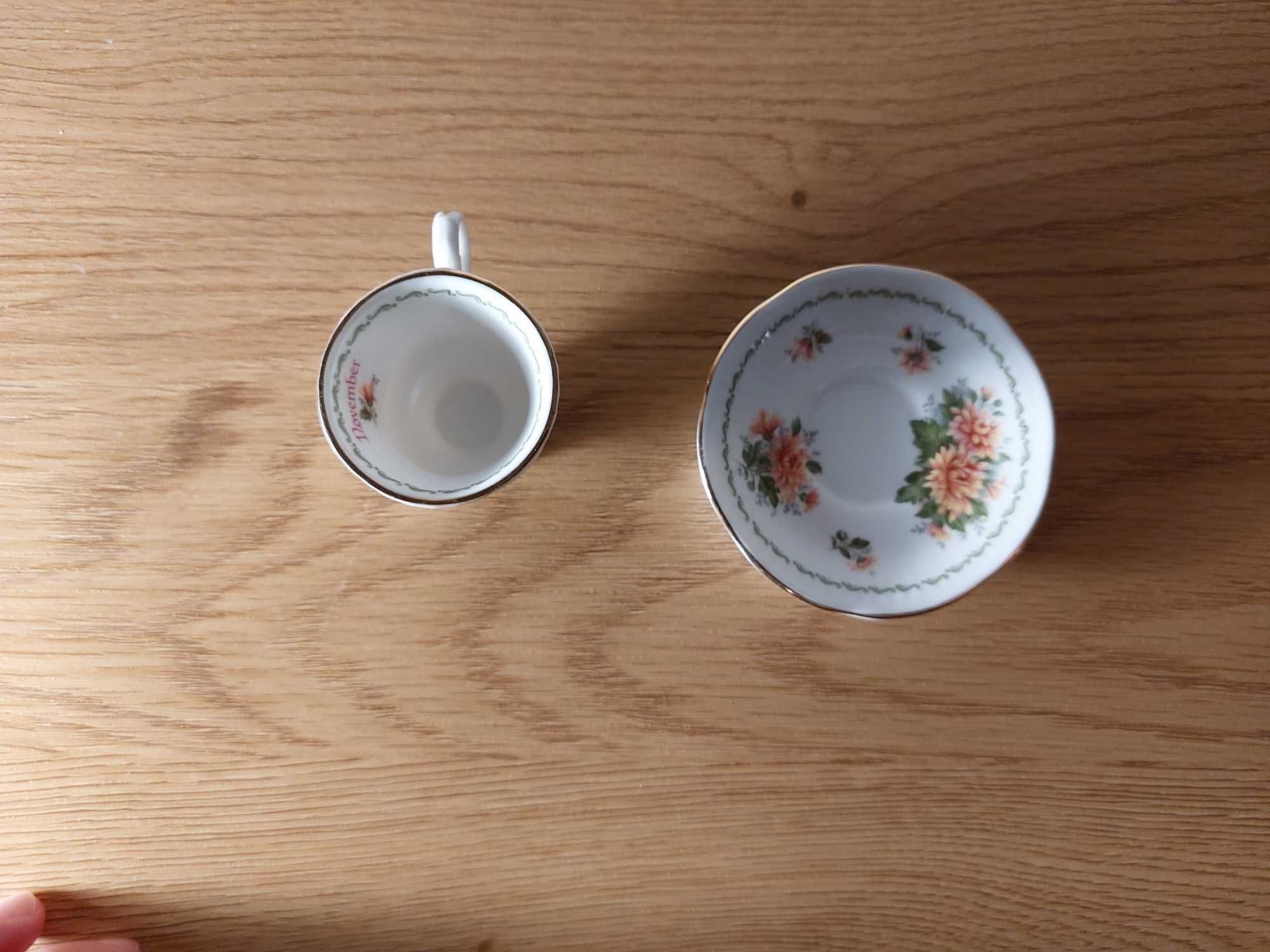 Chávena e pires em miniatura - Vintage Elizabethan Staffordshire
