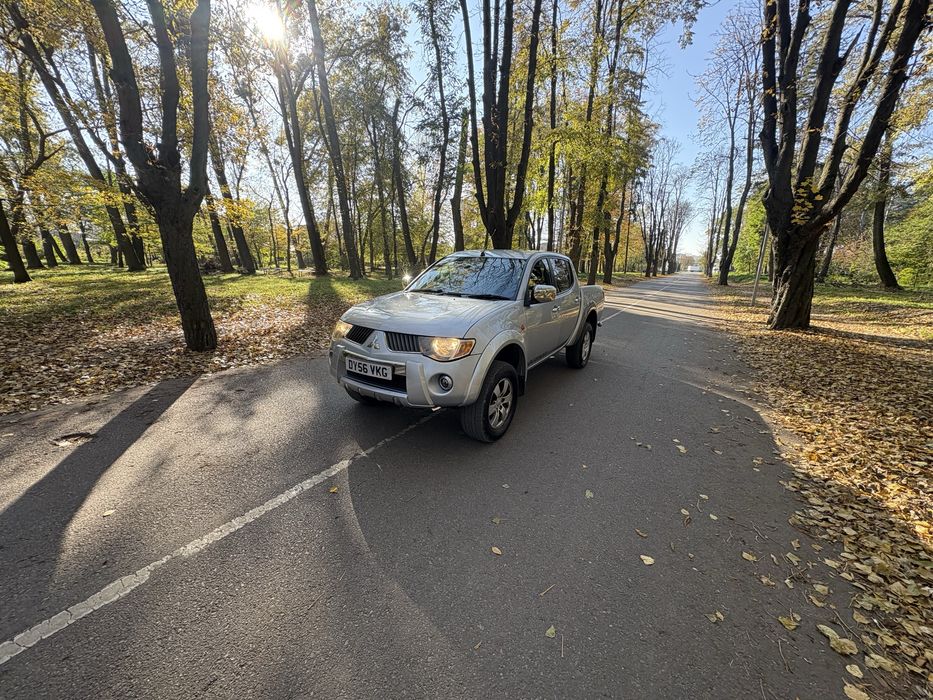 Свіжо пригнана міцюбісі л200
