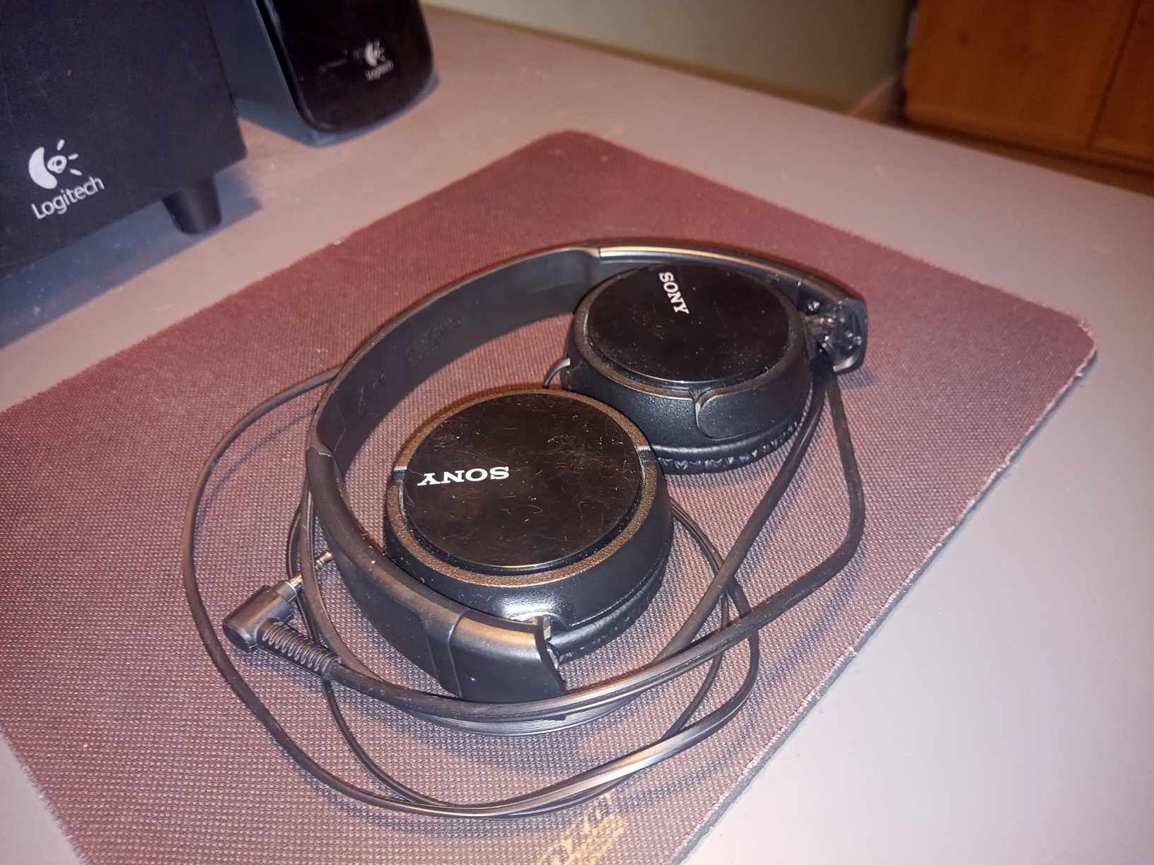 Słuchawki nauszne Sony MDR-ZX110