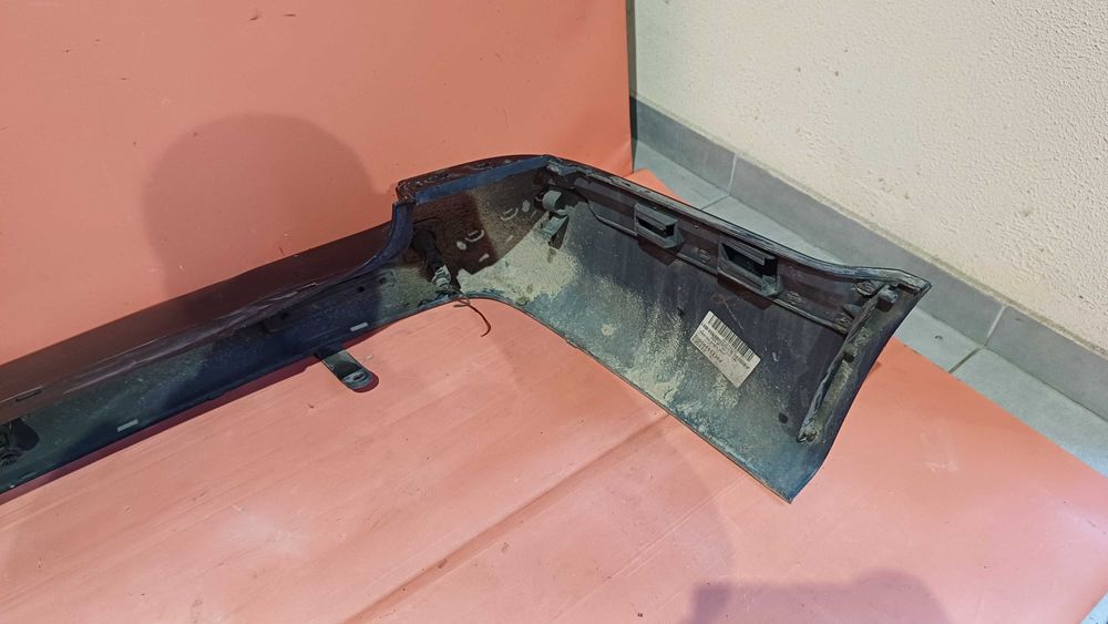 Бампер задній т5 Volkswagen Multivan 2003-2009 парктронік