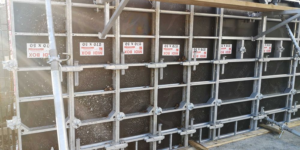 Wynajem szalunki Grójec rusztowania kontenery ogrodzenia sklejka