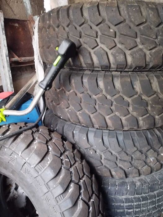 Грязьові, болотні шини для бездоріжжя і для асфальту R16