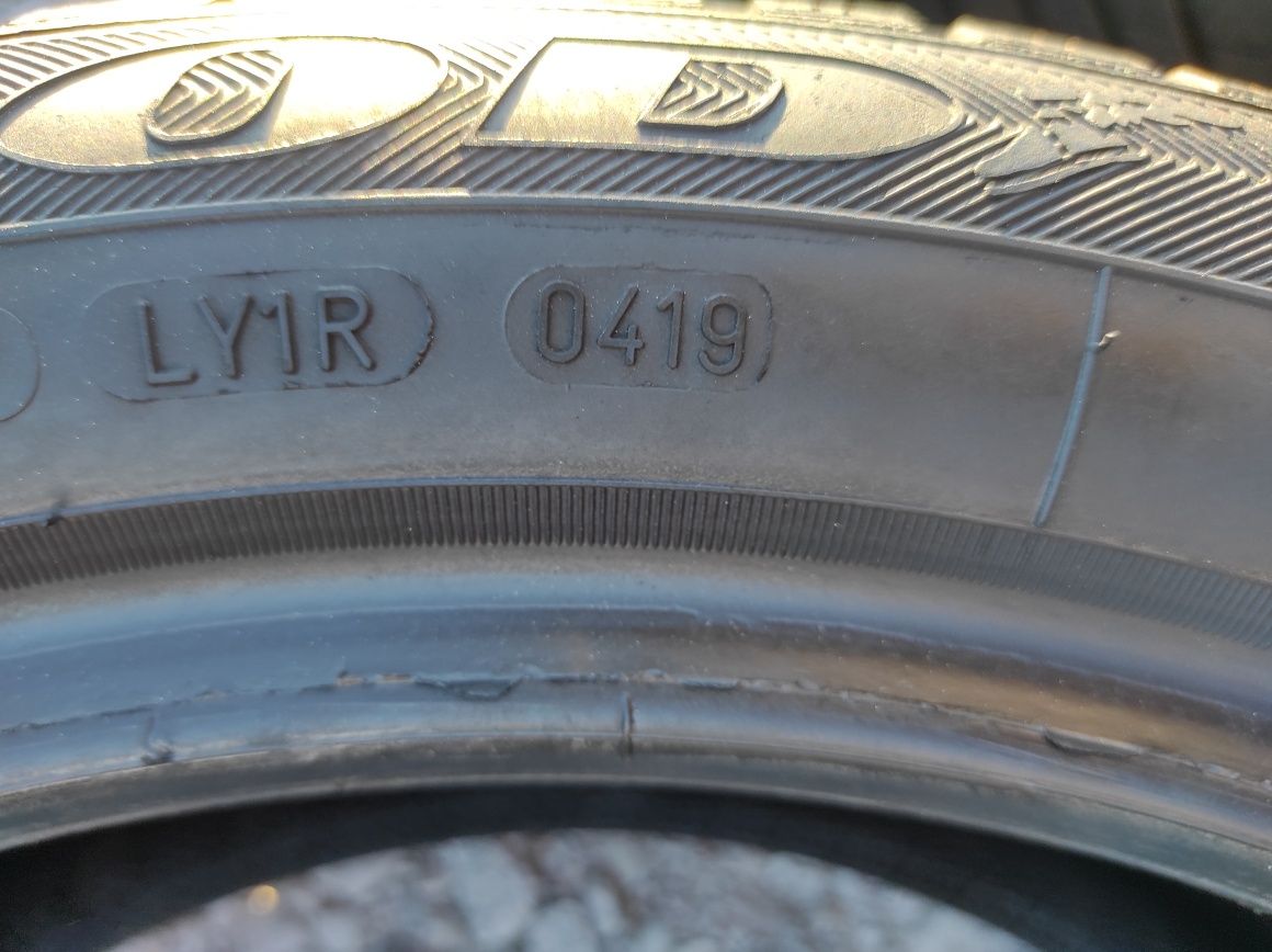 Opony wielosezonowe Goodyear Vector 4season 205/50r17(93Y)