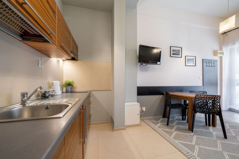 Apartament 3 osobowy wynajem centrum Zakopanego aneks kuchenny