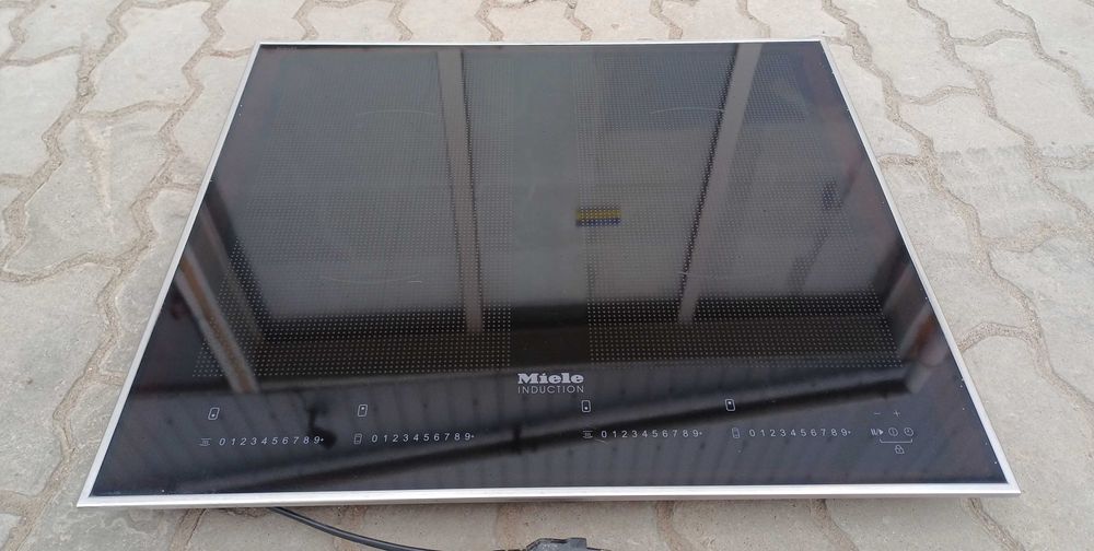 Варильна поверхня електрична індукційна Міле Miele KM 6328 60 см