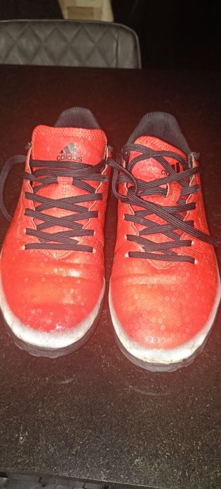 Sapatilhas de futsal adidas