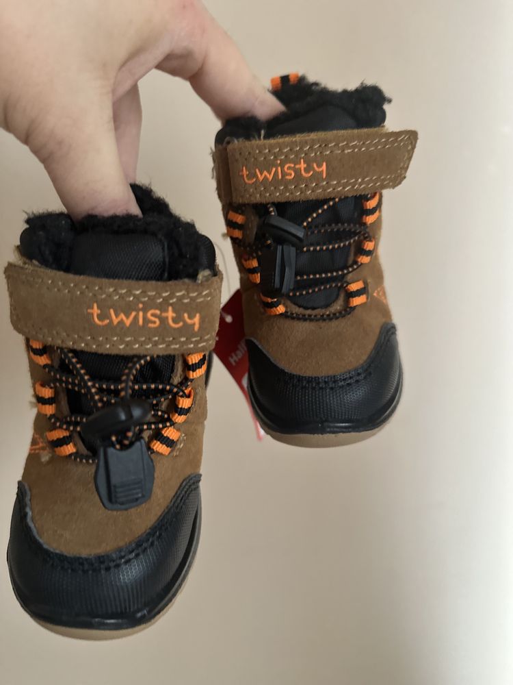 Buty 20 śniegowce buciki skórzane na zime zimowe twisty ccc skóra