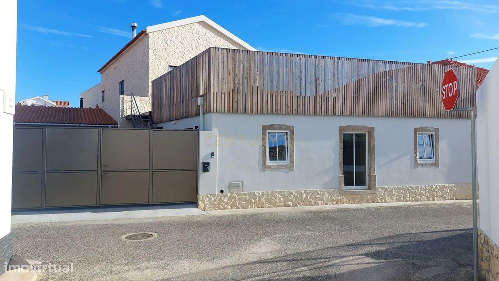 Moradia Bifamiliar T3 + T1 em Seixal, Lourinhã - Vida Costeira