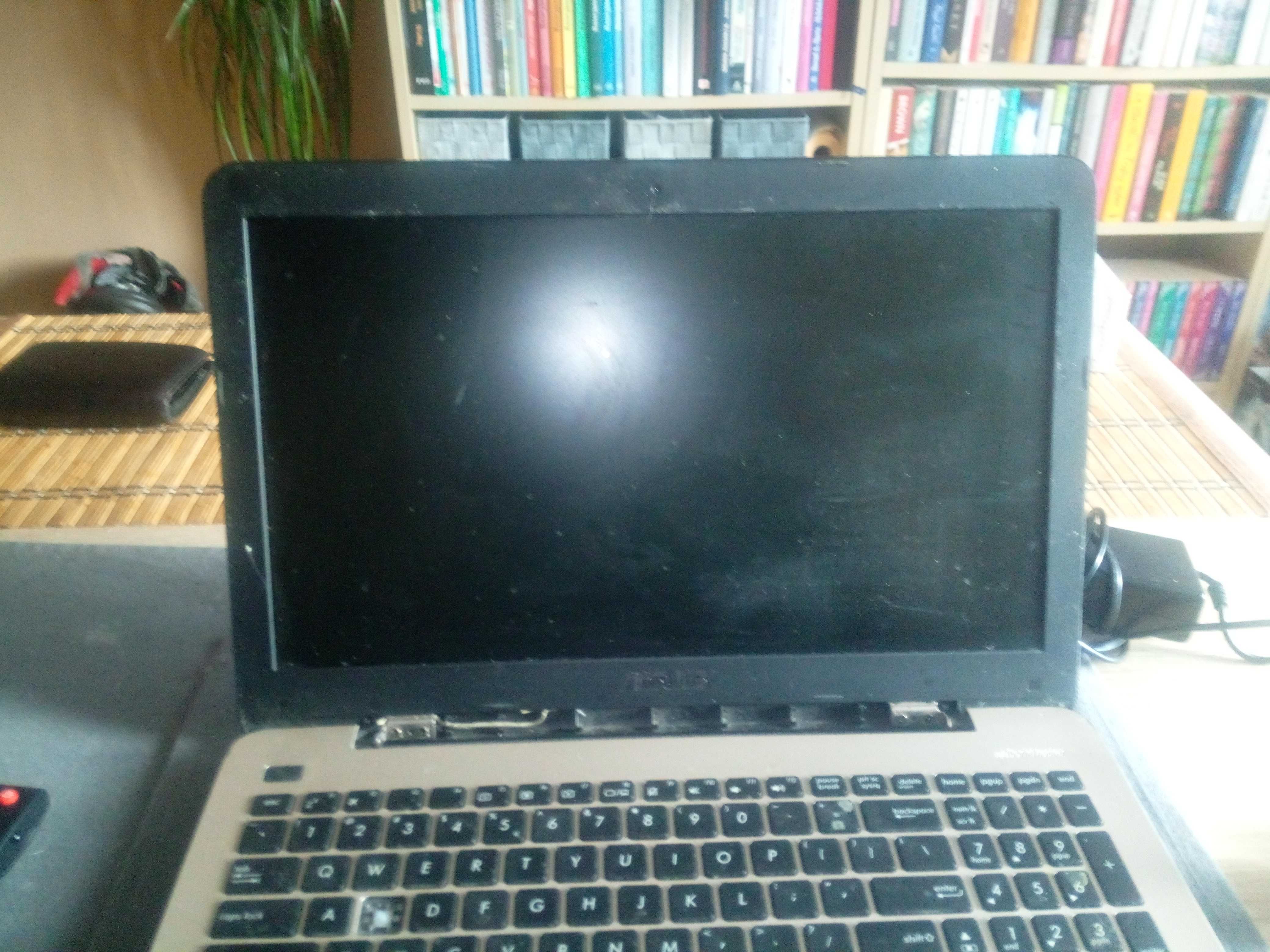 Laptop ASUS i3-4030U