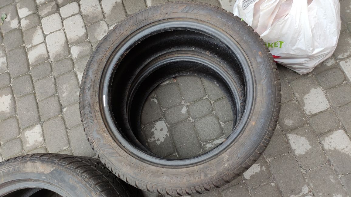 Продам б/у зимові шини 225/50 R17