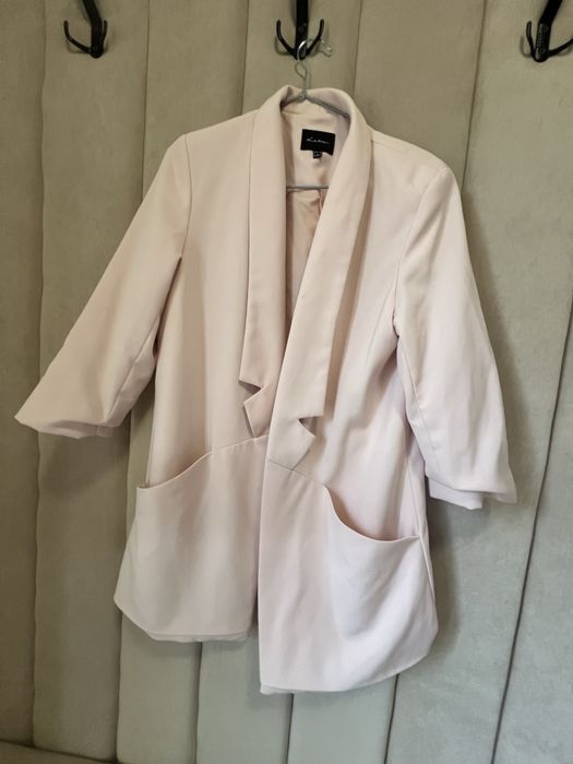 Стильний жіночій піджак