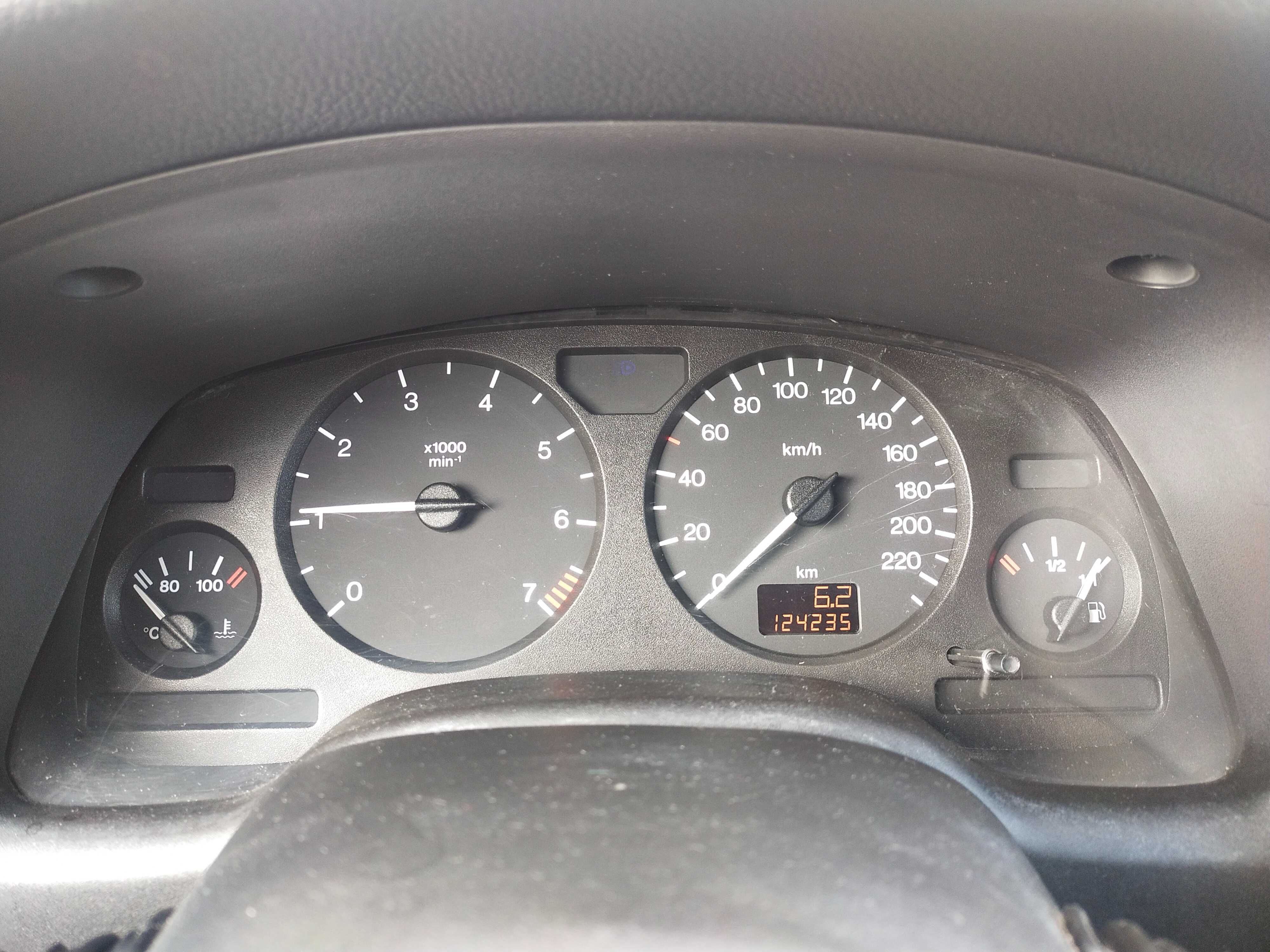 Opel Astra Przebieg 124000 Km 1.6 benzyna