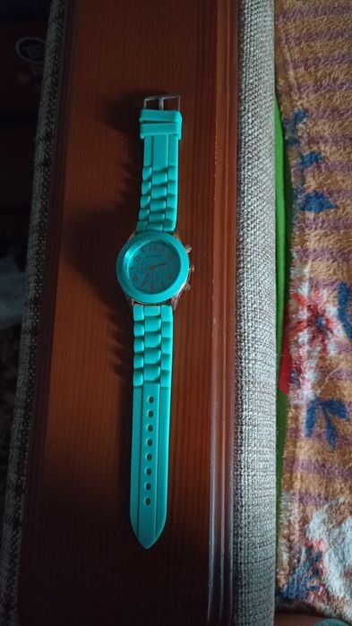 Продам механические часы