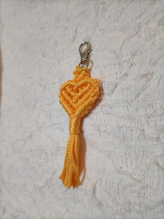 Porta chaves pequeno em macramé