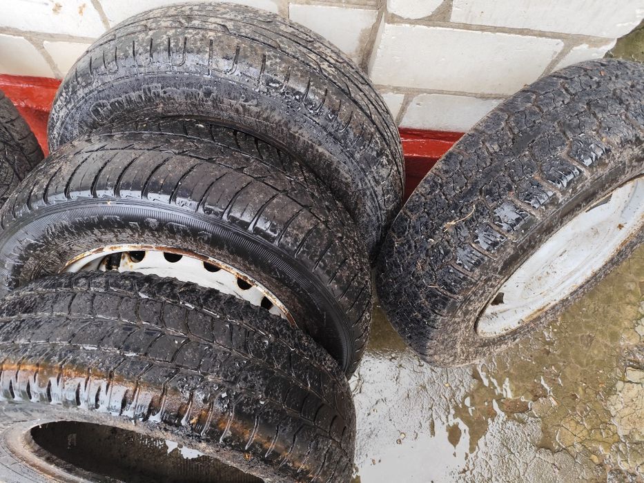 Продам резину і диски на 13