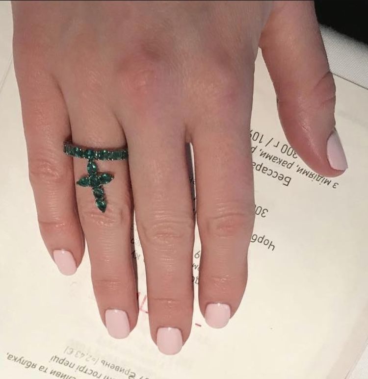 Кольцо с изумрудами Jewelry Lab как cartier van cleef guzema