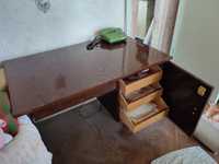 Письменный стол 105х63 см СССР в отличном состоянии и Домашний телефон