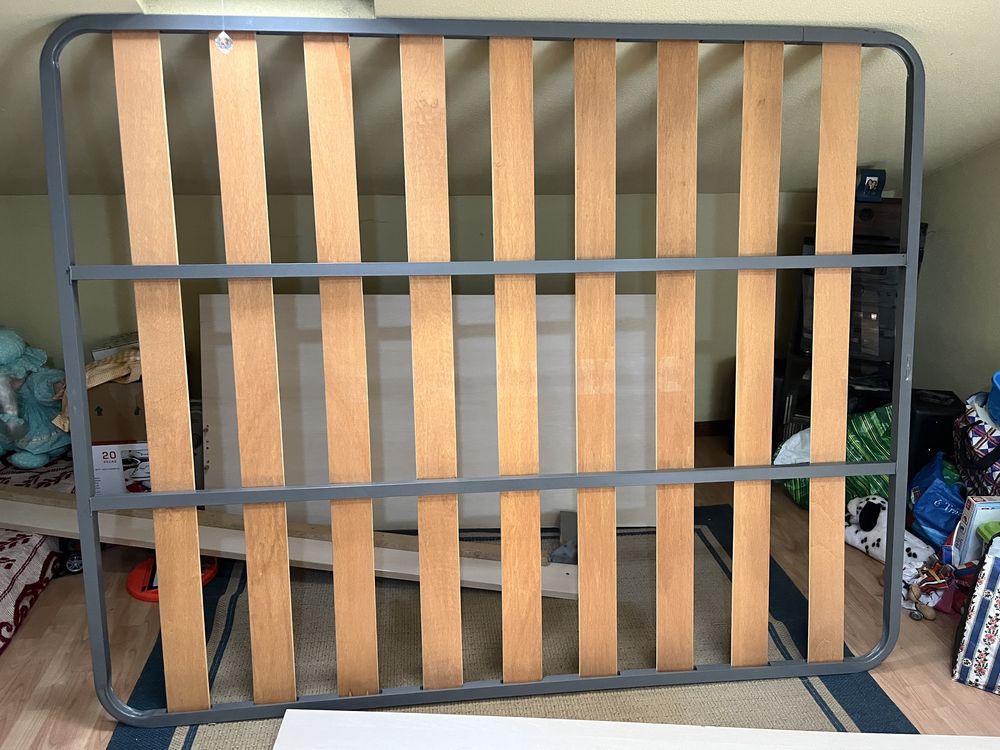 Cama+colchão+estrado+mesa de cabeceira