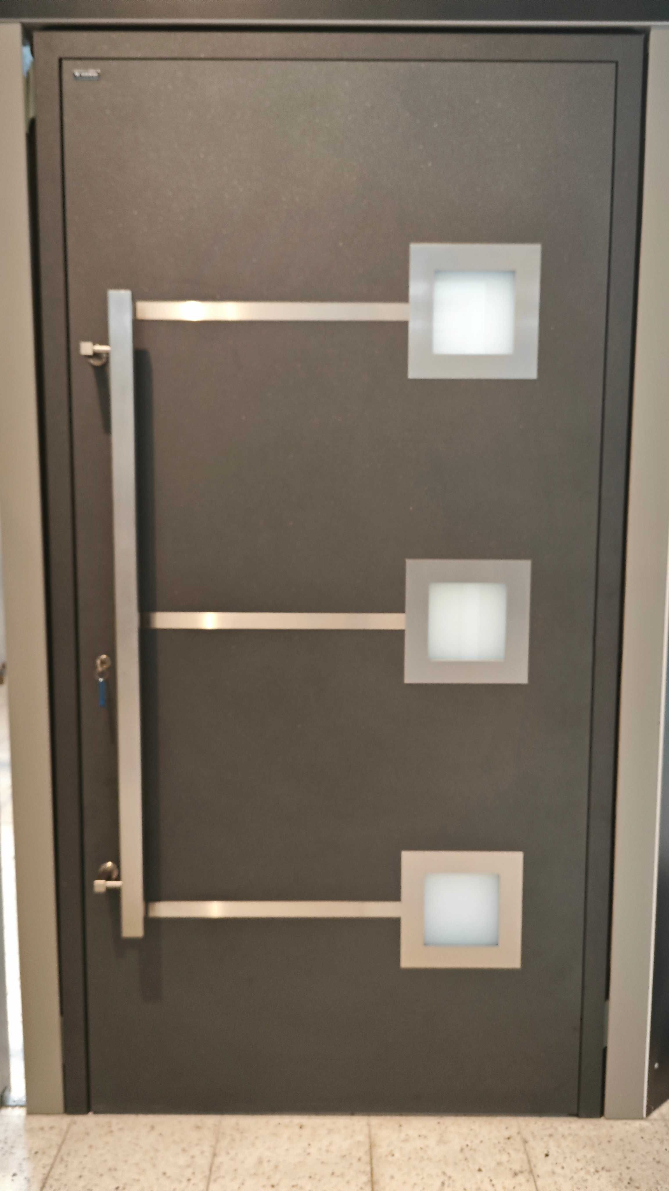 Drzwi wejściowe aluminiowe CREO WIŚNIOWSKI EKSPOZYCJA