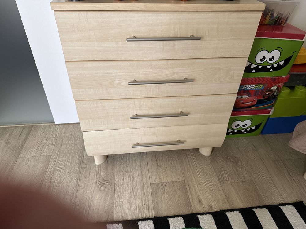 Meble BRWkomplet. Komoda +  160x200 z materacem i 2 szafkami nocnymi