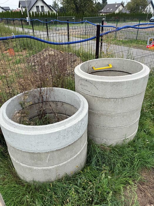 Krąg / Kręgi betonowe fi 1000 - h 25 cm ze stopniami.