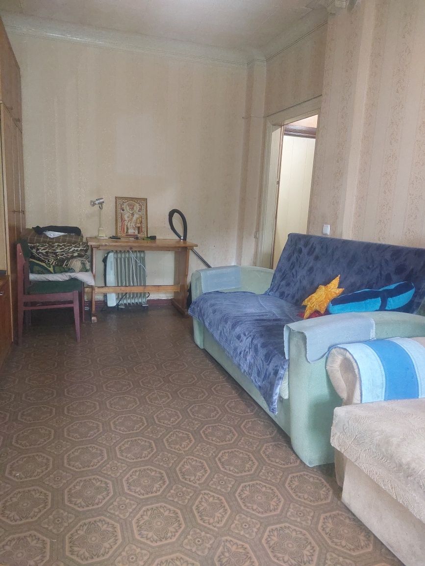 Продам 2-х ком квартиру Правый берег Сталинка