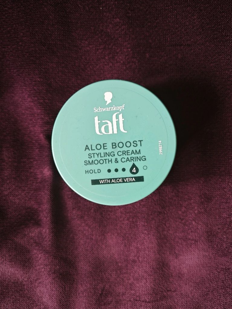 Schwarzkopf Taft Aloe Boost krem wygładzający do włosów