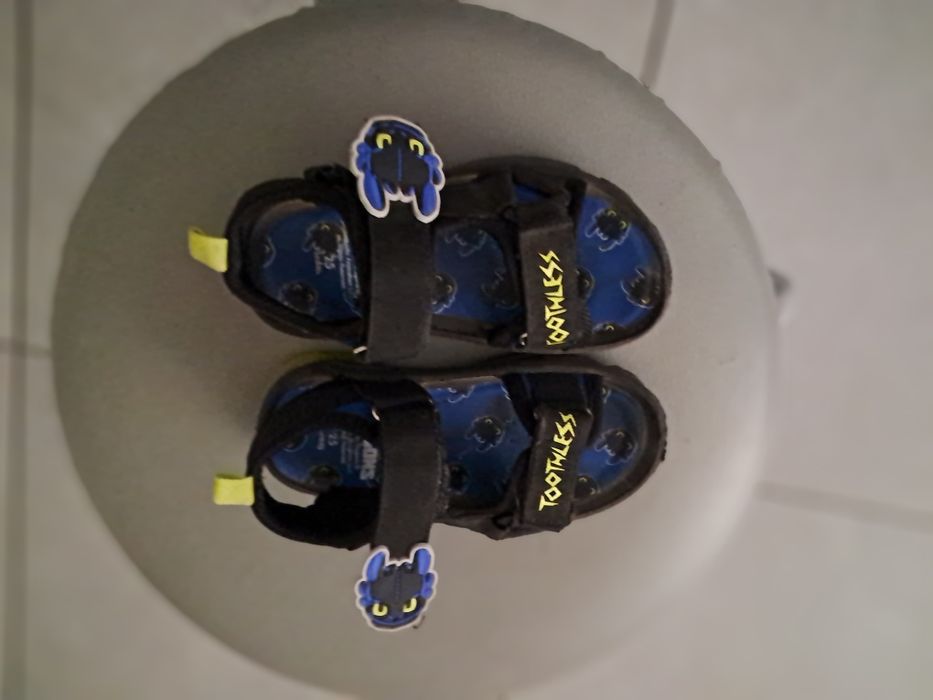 Wiatrówki chłopience r 25