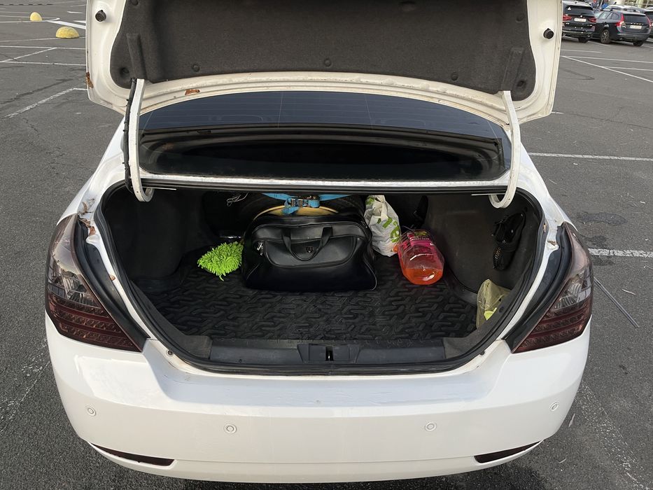 Geely Emgrand EC7 2012