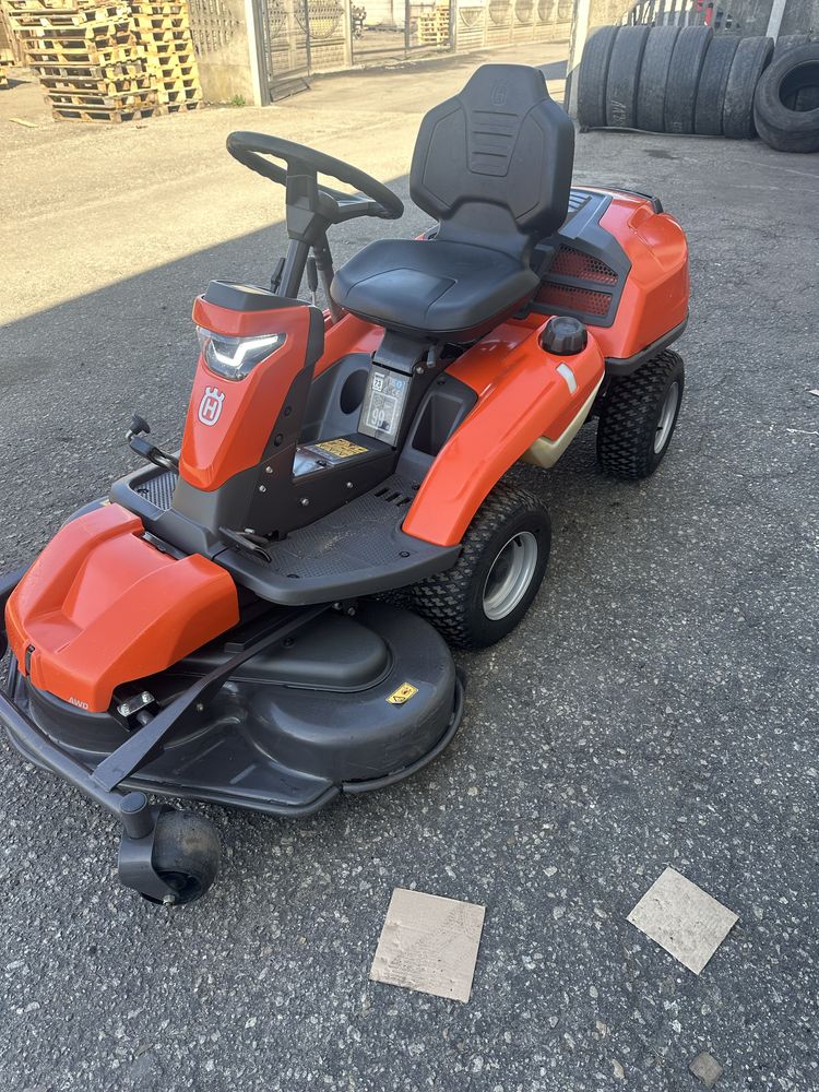 Profesjonalny traktorek kosiarka HUSQVARNA R320x AWD 2019r 4x4