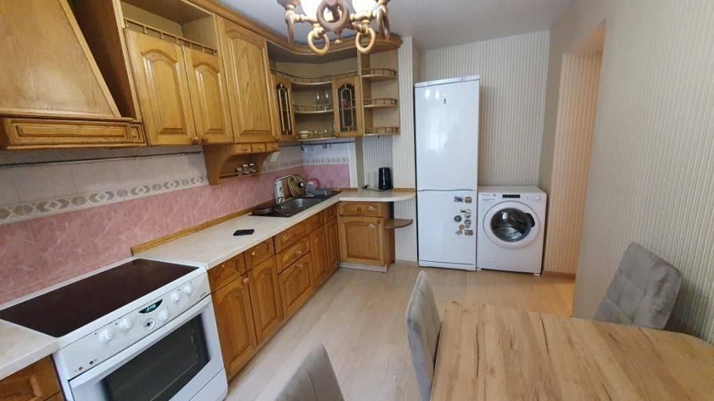 Продам 3-кімнатну кватиру в центрі, вулиця лабараторна 14 AM